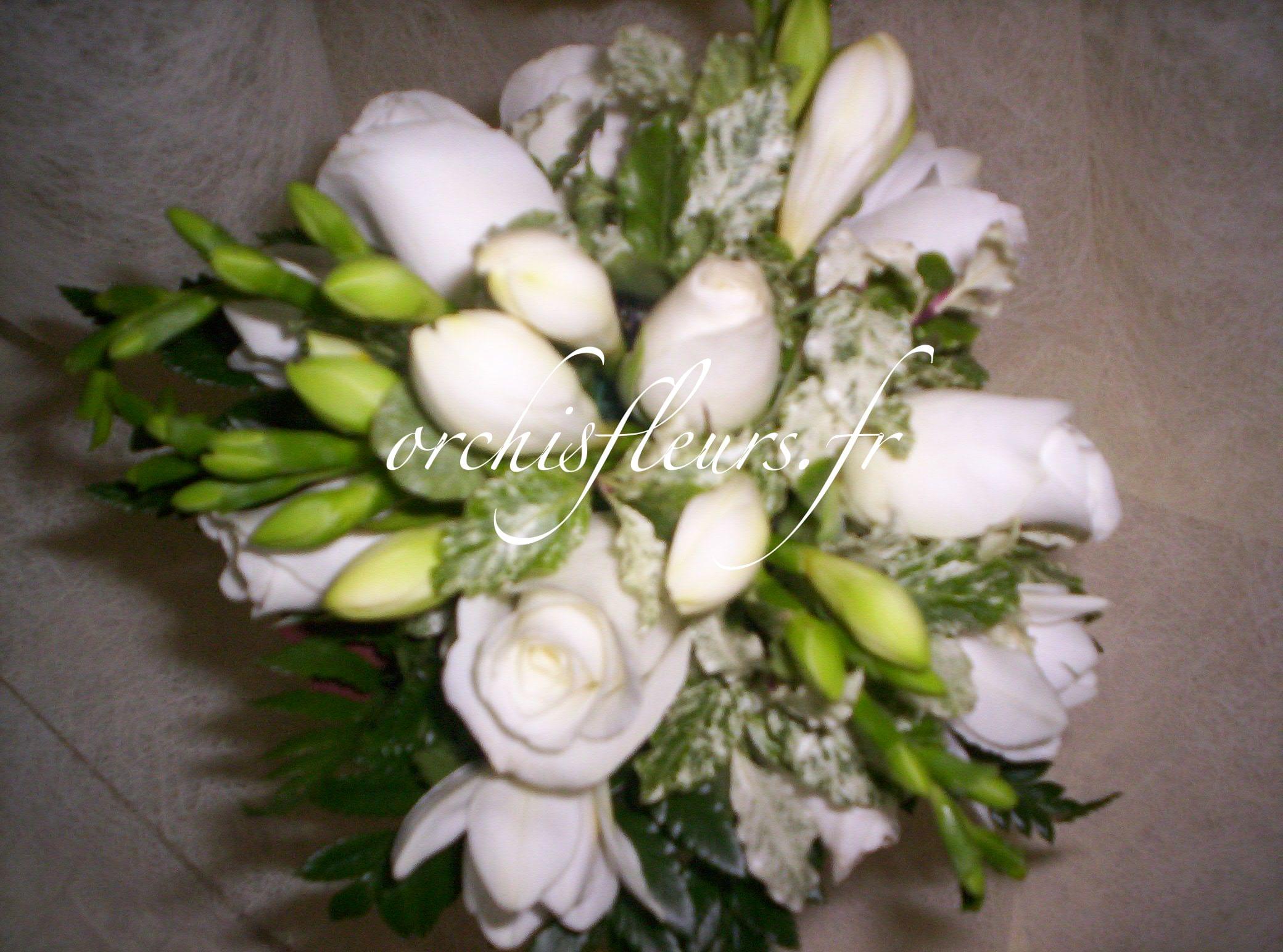 Bouquet de fleurs demoiselle d'honneur fleuriste Bois d'Arcy